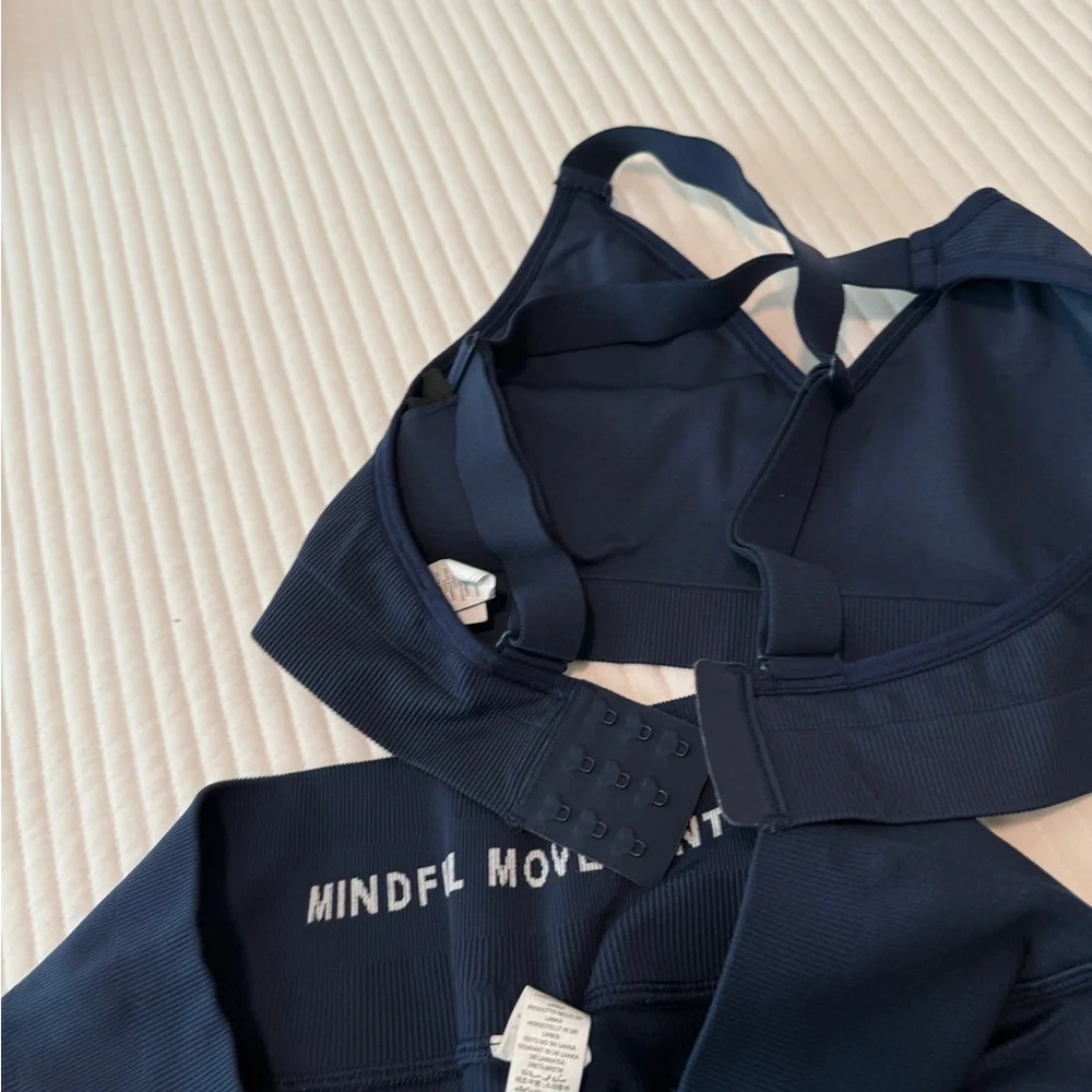 ALO Yoga Navy Ribbed Sports Bra and Bike Shorts Set
